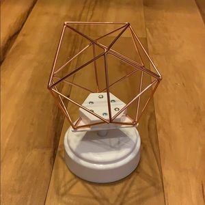 Geometric Magnetic Light